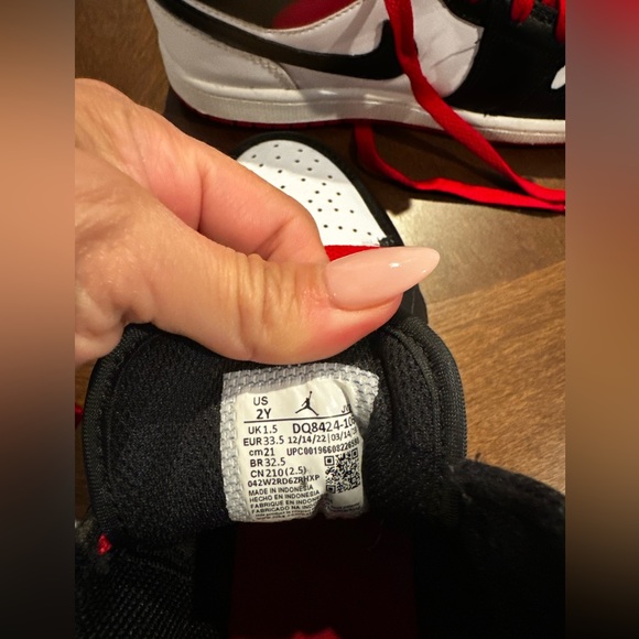 JORDAN 1 MID PS
"Jordan 1 Mid Gym Red" - Picture 2 of 7